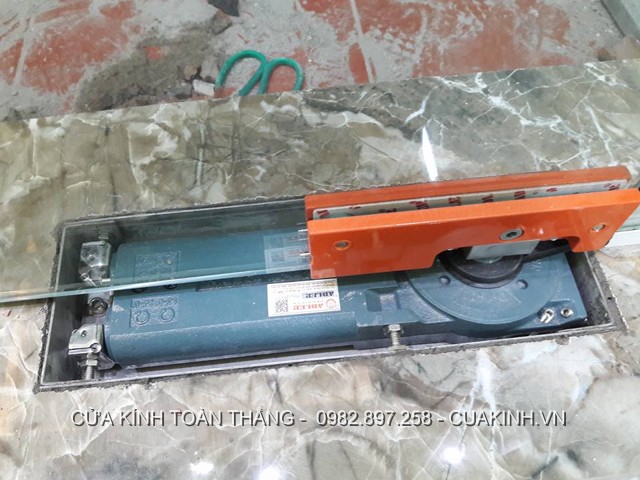 Phụ kiện cửa kính thuỷ lực chính hãng